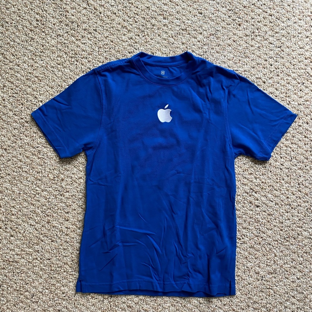 Apple store employee t shirt XS